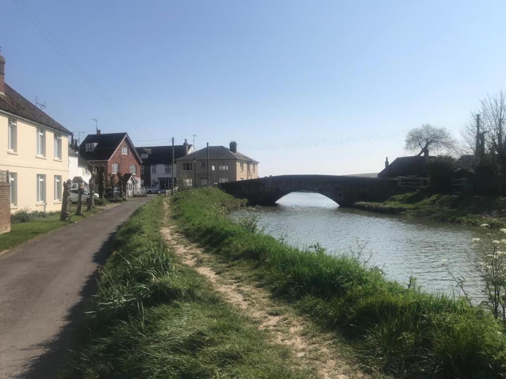 Delightful Cottage On The River Adur Close To Brighton & The Downs No Dogs Sorry Upper Beeding Екстериор снимка