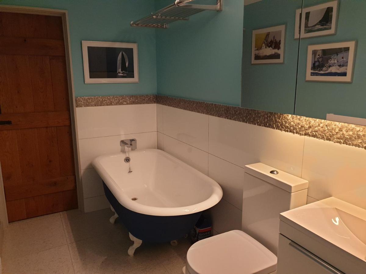 Delightful Cottage On The River Adur Close To Brighton & The Downs No Dogs Sorry Upper Beeding Екстериор снимка