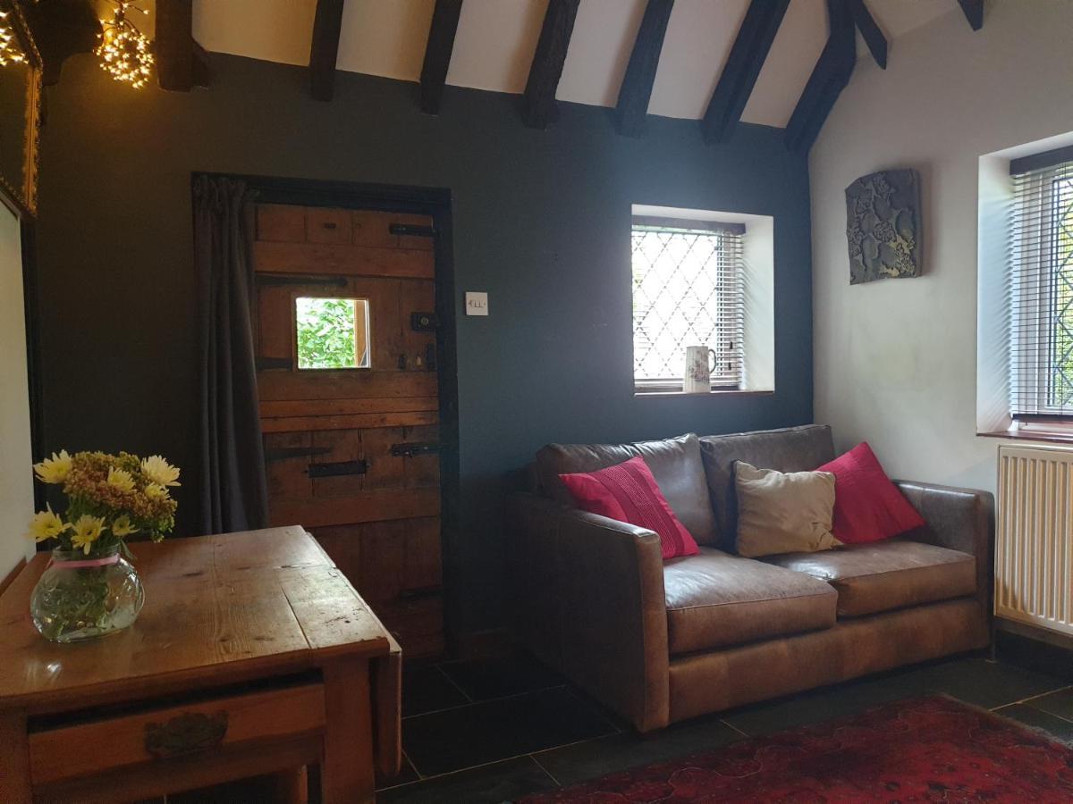 Delightful Cottage On The River Adur Close To Brighton & The Downs No Dogs Sorry Upper Beeding Екстериор снимка