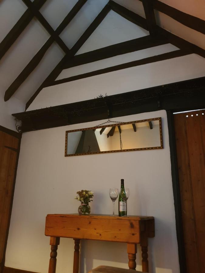 Delightful Cottage On The River Adur Close To Brighton & The Downs No Dogs Sorry Upper Beeding Екстериор снимка