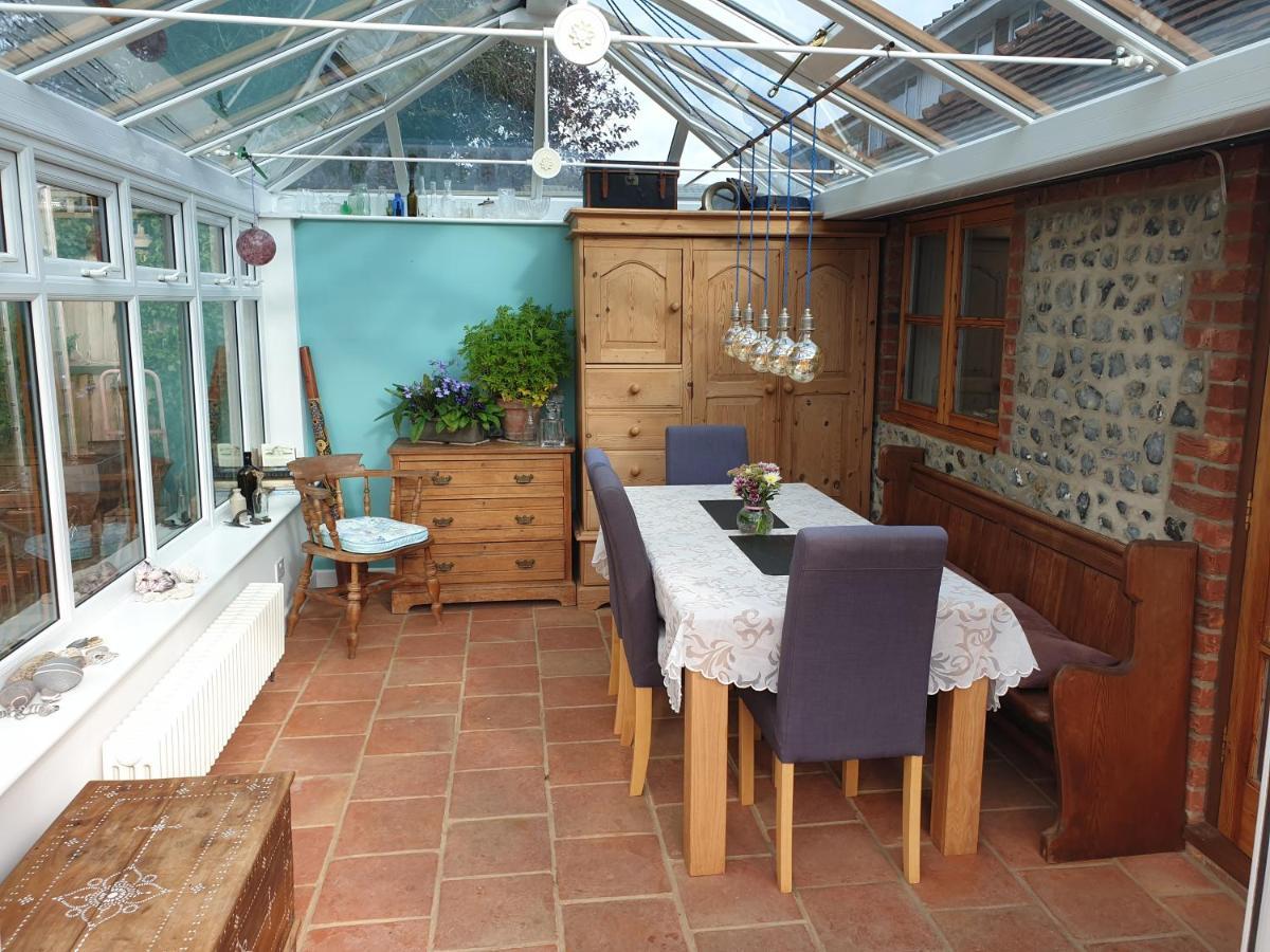 Delightful Cottage On The River Adur Close To Brighton & The Downs No Dogs Sorry Upper Beeding Екстериор снимка